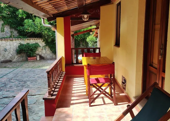 Antico Casale Del Buono בית נופש Falconara Albanese